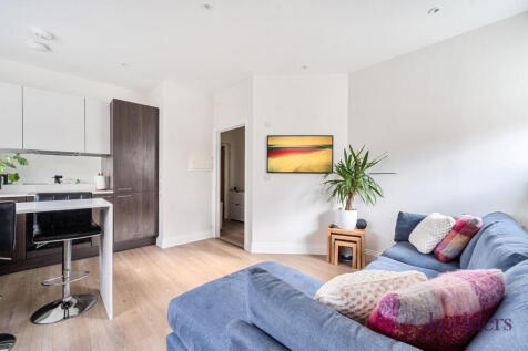 d0ec04fb-f5dd-4d6...