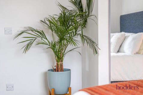 660be039-8347-490...