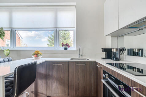 efa1dd5e-b815-448...