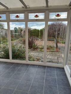 7 Manor Cottages - Conservatory.jpg