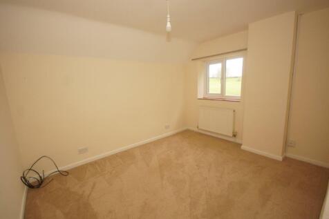 1 Green Drive - Bedroom 2.jpg