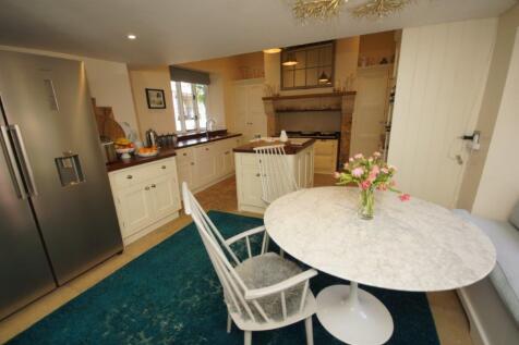 Greendrive - Kitchen 1.JPG