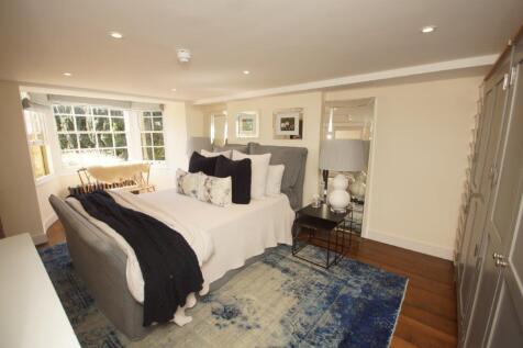 Greendrive - Master Bedroom.JPG