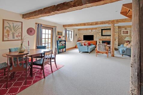 Sitting Room.jpg