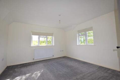 Plovers - Bedroom 1 - Master.jpg