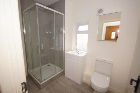 Plovers - Ground Floor shower room 2.jpg