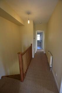 2 Slaughter Farm Cottages - Landing.JPG