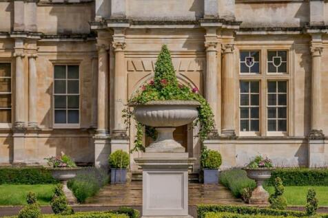 20 Sherborne House - Front Door.jpg