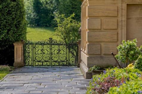20 Sherborne House - Garden Gate.jpg
