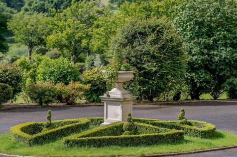 20 Sherbrne House - Garden.jpg