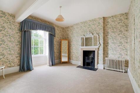 Longcot House - Bedroom 2.jpg