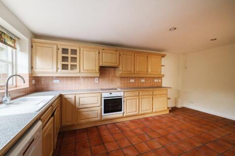 Cotsview - Kitchen 2.jpg