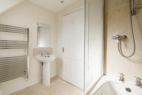 Cotsview - Bedroom 2 Ensuite.jpg