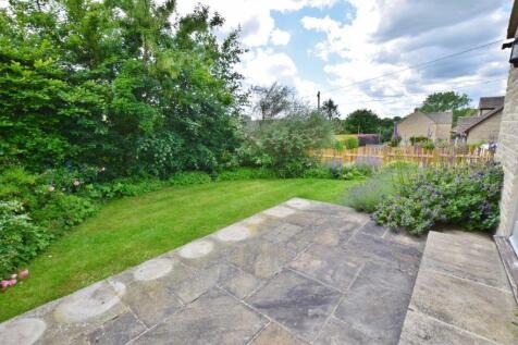 Cotsview - front garden.jpg