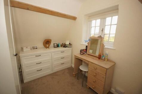 2 Manor Farm Cottages Dressing Room.jpg