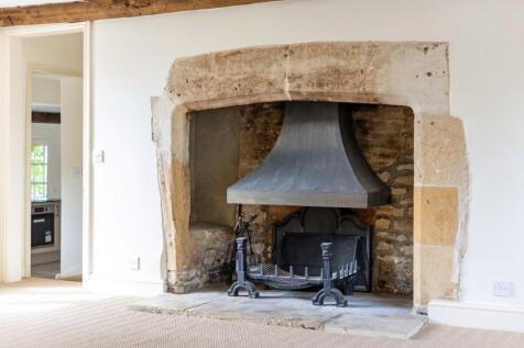 Rectory Farmhouse - Fire Place.jpg