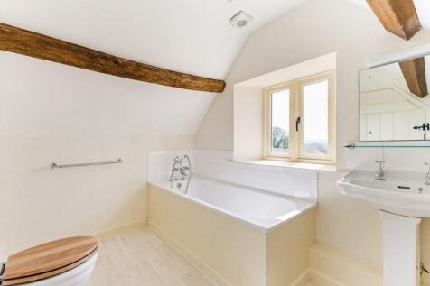 Rectory Farmhouse - Bedroom 6 Bathroom (second flo