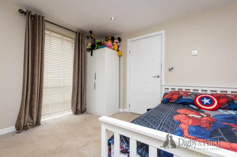 Bedroom 5 - Ground Floor