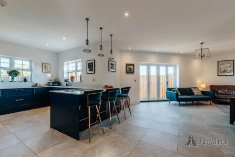 21 Top Lock Meadows -08.jpg