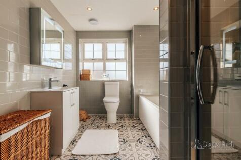 21 Top Lock Meadows -43.jpg