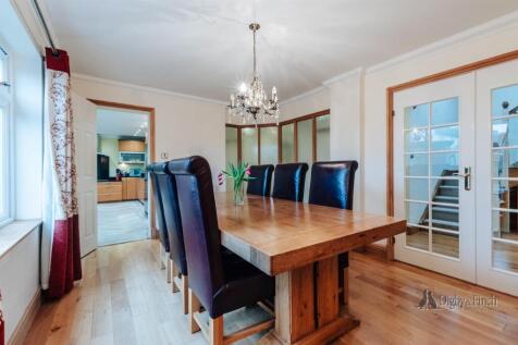 11 Exeter Gardens