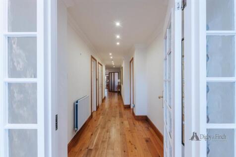 11 Exeter Gardens
