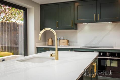 19 Stirling Road, Stamford, PE9 2XF-17watermarked.