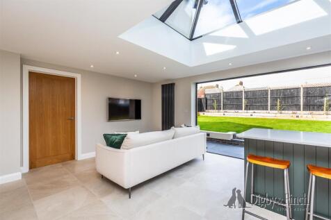 19 Stirling Road, Stamford, PE9 2XF-15watermarked.