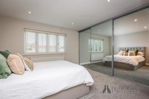 19 Stirling Road, Stamford, PE9 2XF-35watermarked.