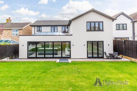 19 Stirling Road, Stamford, PE9 2XF-8watermarked.j