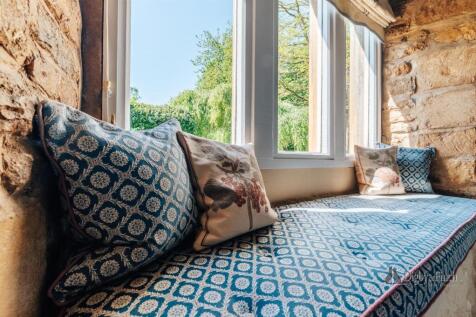 Peacocks Cottage -19.jpg