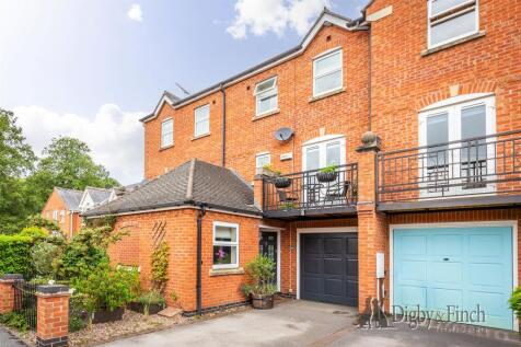 Shaftesbury Avenue, Upper Saxondale, Radcliffe on 