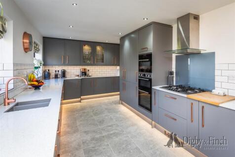 8 Farriers Way, Carlby, PE9 4NG-20.jpg