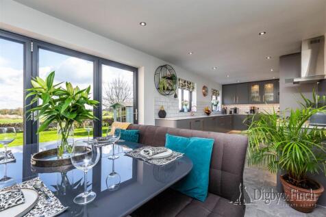 8 Farriers Way, Carlby, PE9 4NG-17.jpg