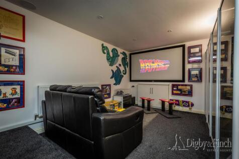 8 Farriers Way, Carlby, PE9 4NG-32.jpg