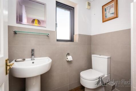 8 Farriers Way, Carlby, PE9 4NG-37.jpg