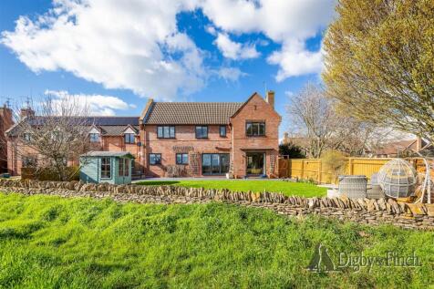 8 Farriers Way, Carlby, PE9 4NG-9.jpg