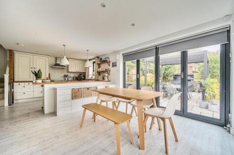 Dining Room To Kitchen Zone