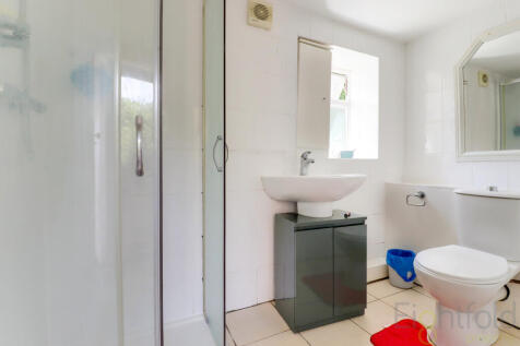 GF Shower Room