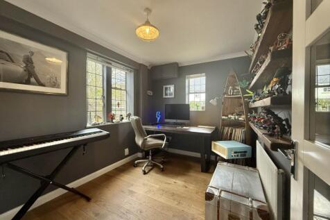 Property Image 8