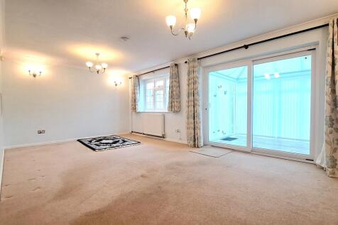 Sitting/Dining Room