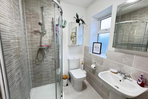 Ensuite Shower Room