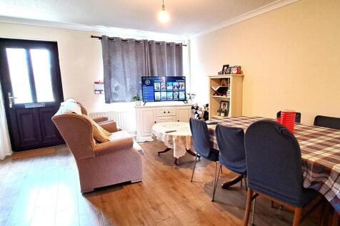 Sitting/Dining Room