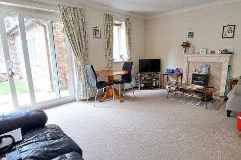 Sitting/Dining Room