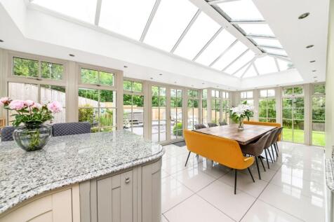 DINING LIVING KITCHEN