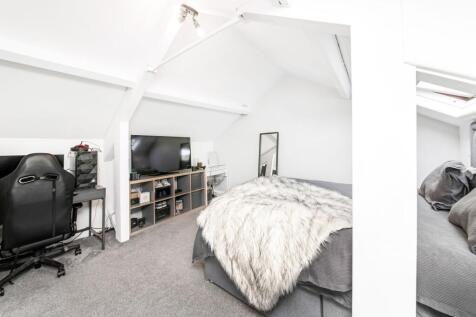 BEDROOM FIVE
