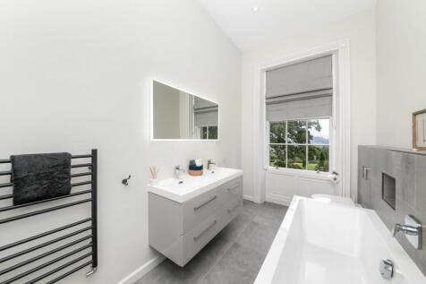 HOUSE BATHROOM 1