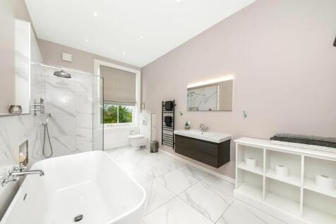 HOUSE BATHROOM 2