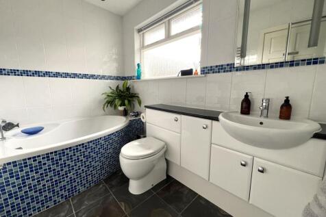 HOUSE BATHROOM