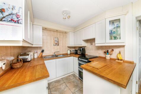 OPEN-PLAN DINING KITCHEN